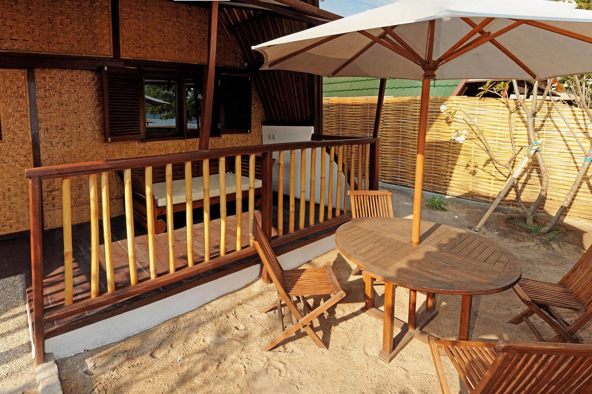 7Seas Cottages Gili Air Exterior photo